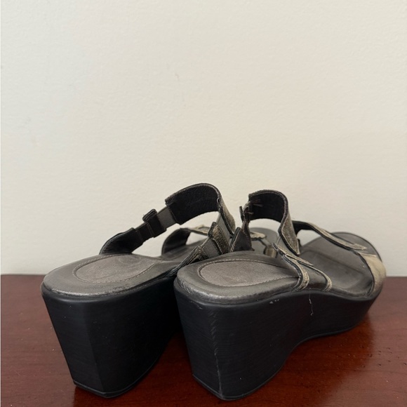 NAOT women’s leather wedge sandal in size 39 (8.5) - Picture 6 of 11